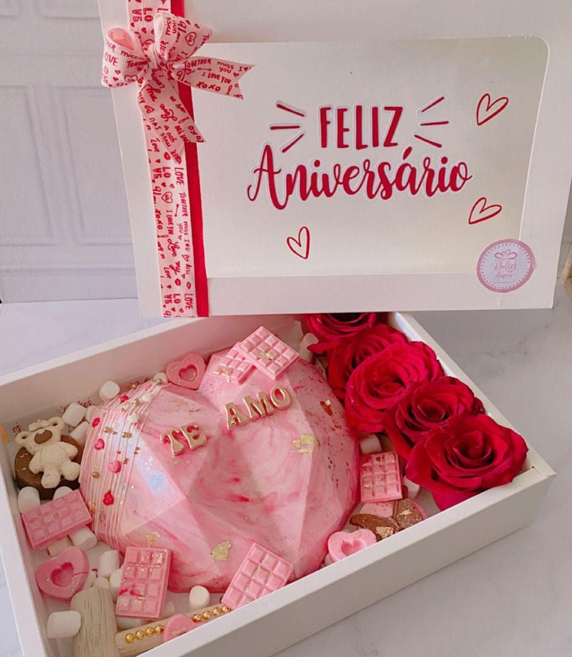Corazón Piñata con Rosas