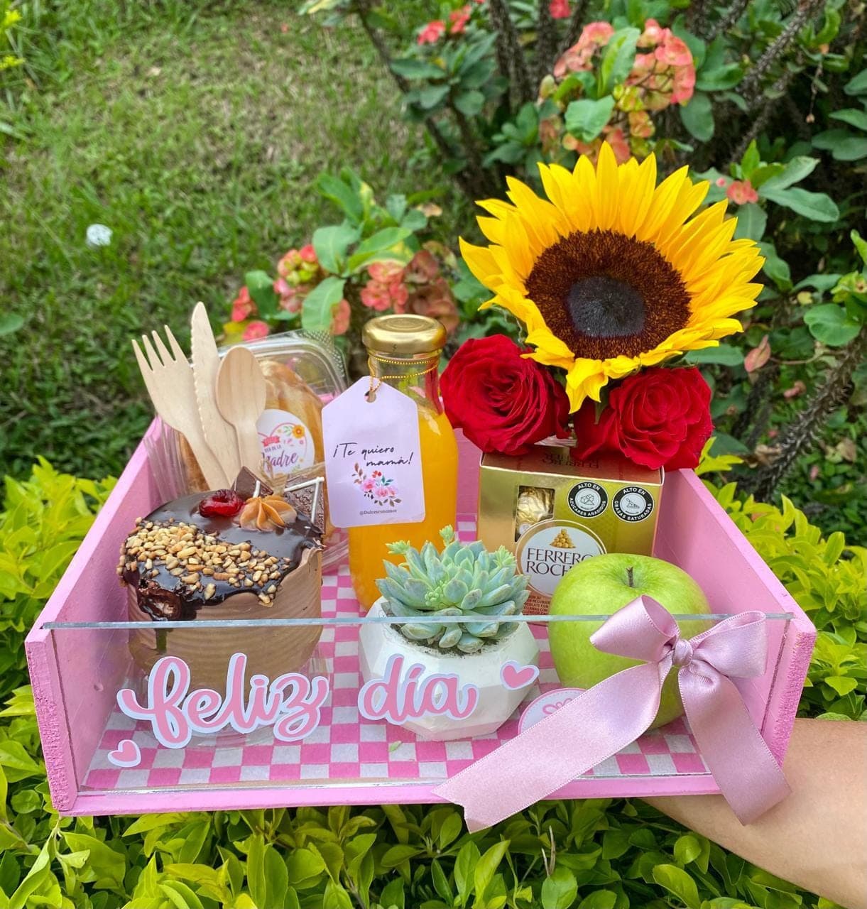 Desayuno Mini Torta con Flores
