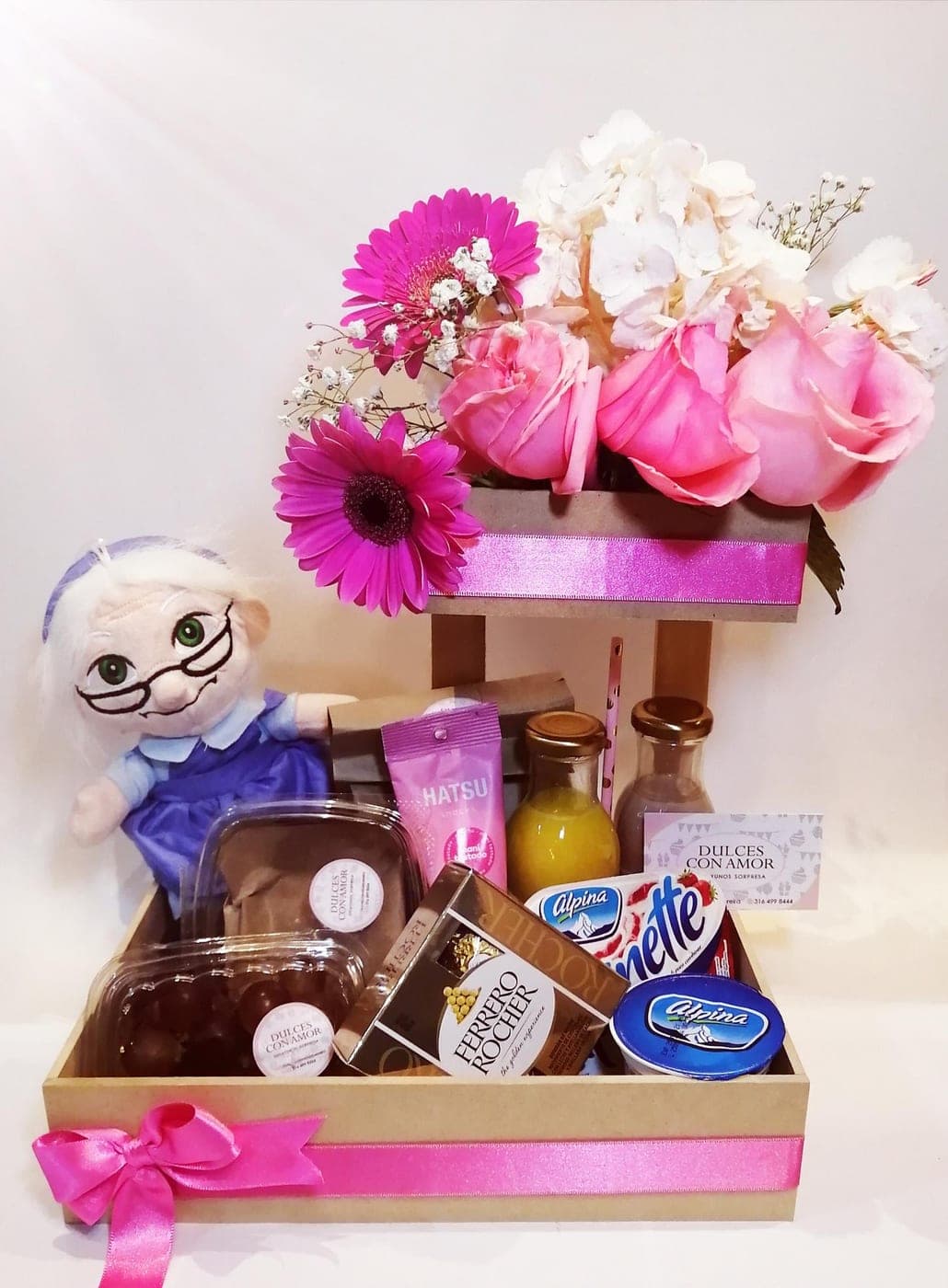 Desayuno Arreglo Floral con Peluche Premium