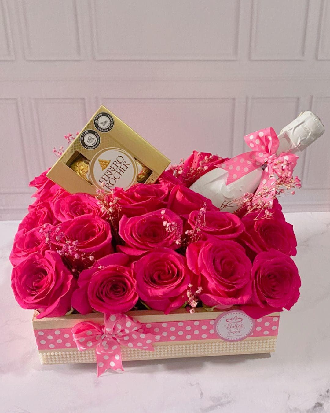 Desayuno Champagne con Arreglo Floral