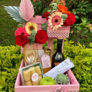 Desayuno Baileys con Arreglo Floral
