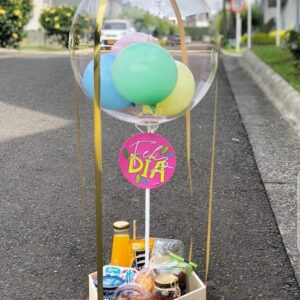 Desayuno Clásico Completo con Globo Burbuja