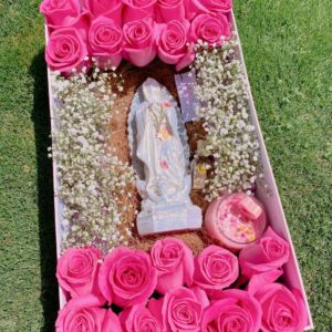 Desayuno Virgen 22cm con Flores Premium