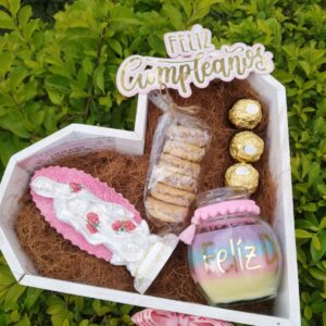 Desayuno Virgen con Alfajores